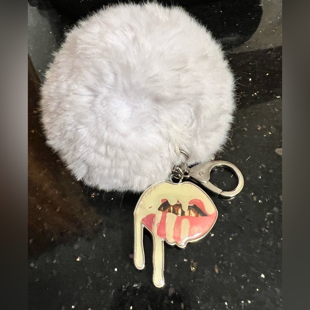 Kylie Jenner White Fluffy Keychain with Dripping Lips Charm EUC
